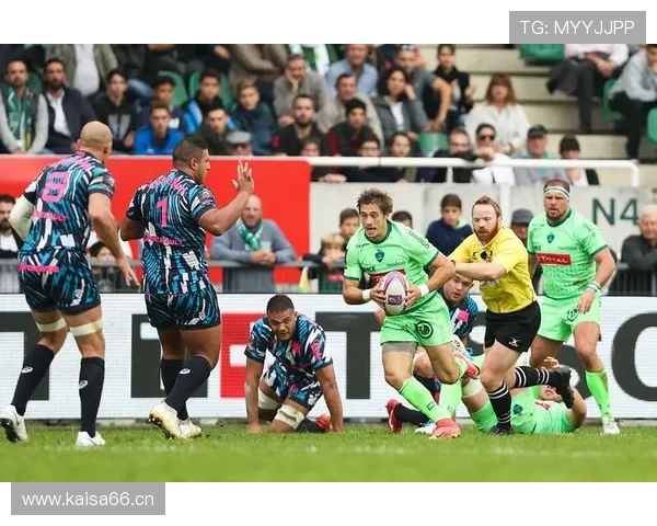 塔瓦雷斯比赛阅读能力持续提升,攻防转换表现稳健