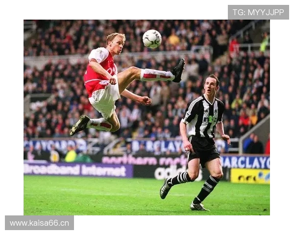 佩德里 vs 穆西亚拉:技术风格与中场角色差异