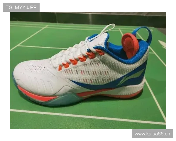 郑思维又开始低调奢华了，连训练鞋都能引发吃土群众心疼？